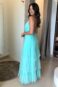 Vestido tule verde com decote nas costas