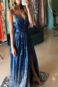 Vestido com efeito glitter azul degrade